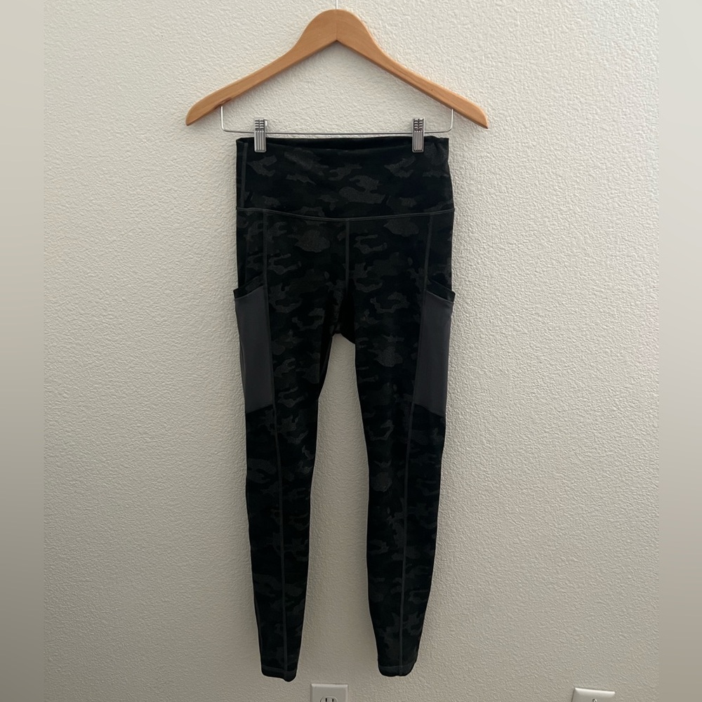 On-The-Go PowerHold Camo fabletics